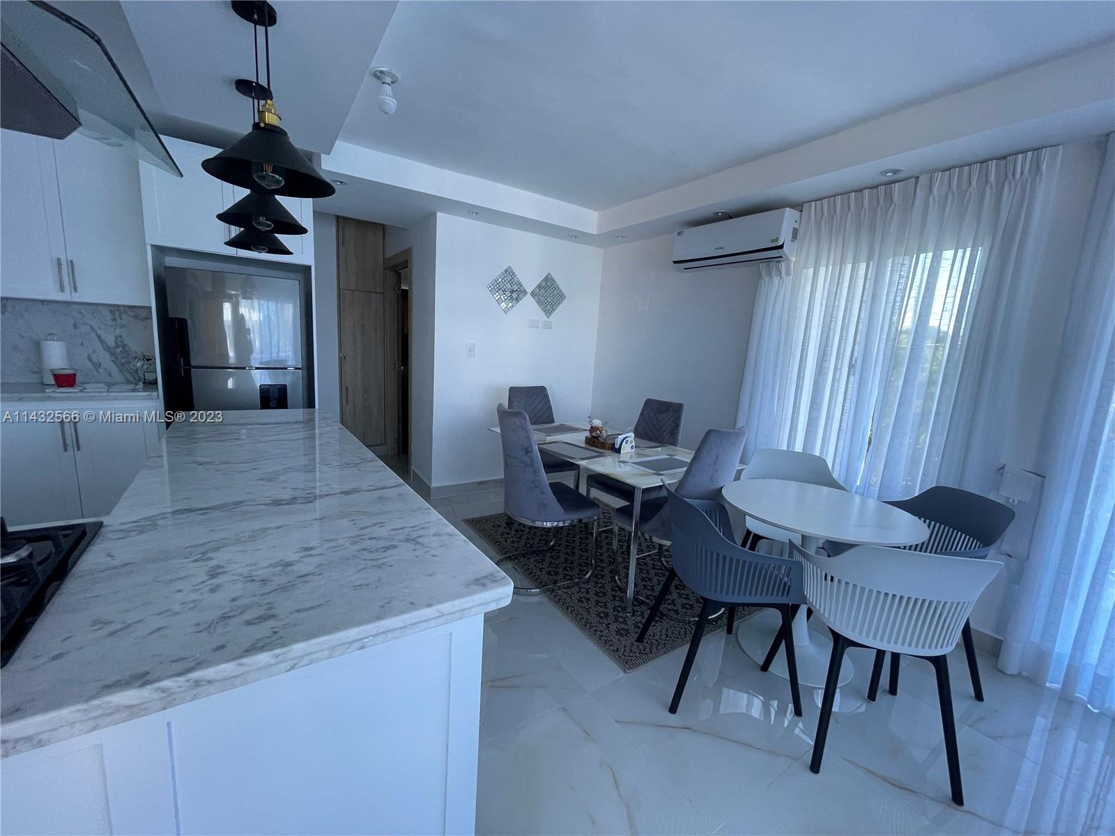 00 Palenque # 302, DR — #A11432566