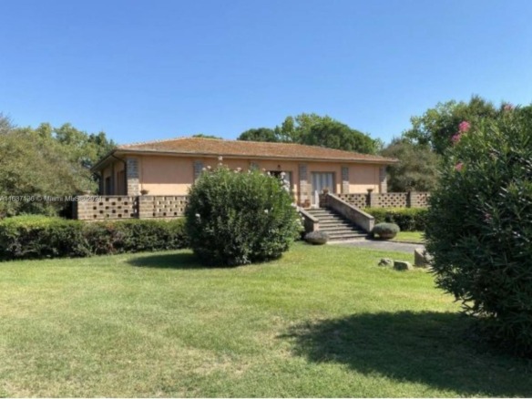4 NW Via tiberina, 00100 — #A11637136