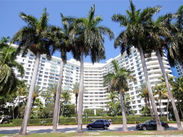 5151 COLLINS AV # 1030, Miami Beach FL 33140 — #A11086620