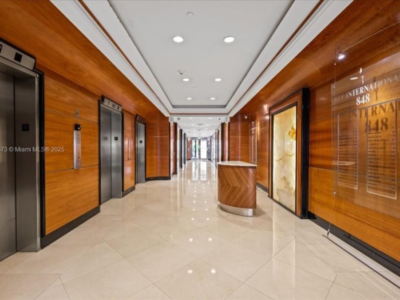 848 Brickell Ave, Miami FL 33131 — #A11164573