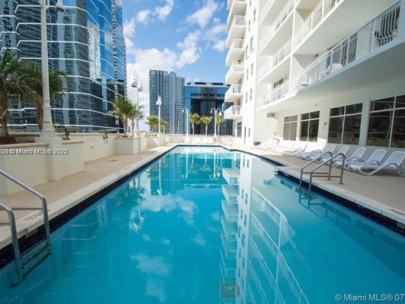 1200 Brickell Bay Dr # 3924, Miami FL 33131 — #A11748559