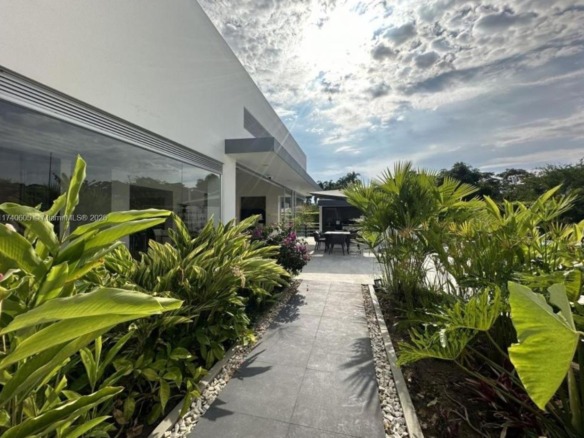 Listing #A11740605