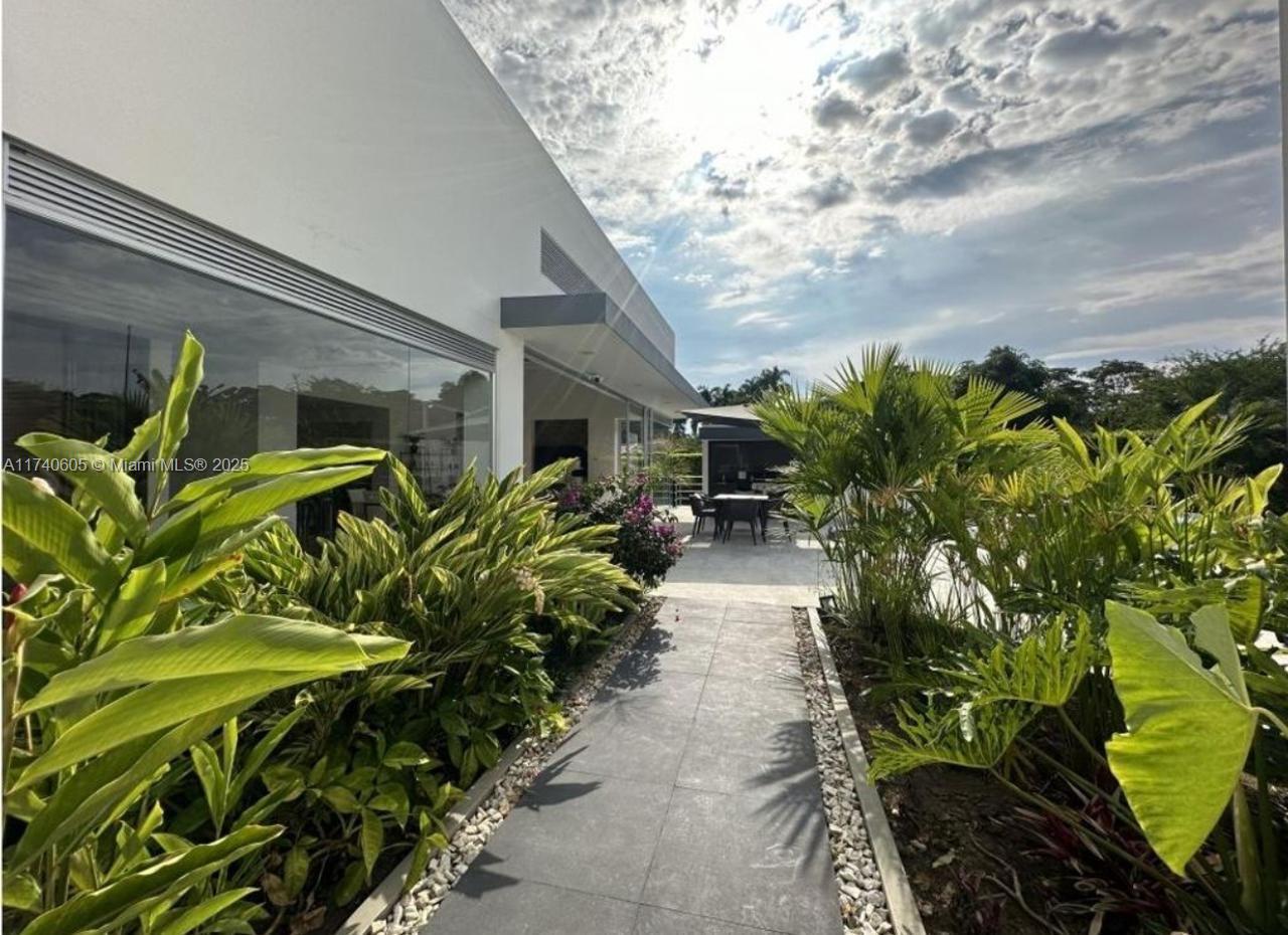 6dd28e9b-108 Listing #A11740605