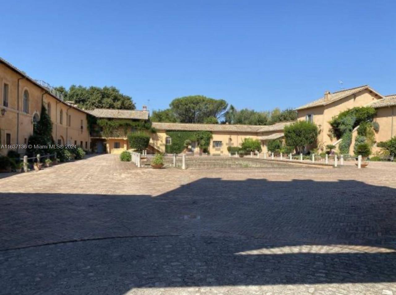 4 NW Via tiberina, 00100 — #A11637136