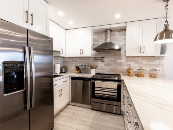 300 Oregon St # 204, Hollywood FL 33019 — #A11087994