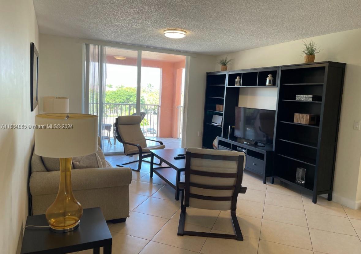 19601 E Country Club Dr # 7501, Aventura FL 33180 — #A11664865