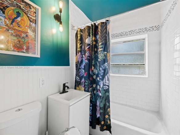 901 NE 16th Pl, Fort Lauderdale FL 33305 — #A11664225
