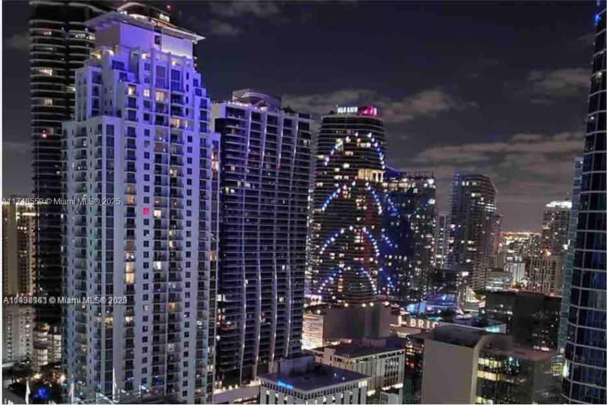 83dcefb7-129 1200 Brickell Bay Dr # 3924, Miami FL 33131 — #A11748559