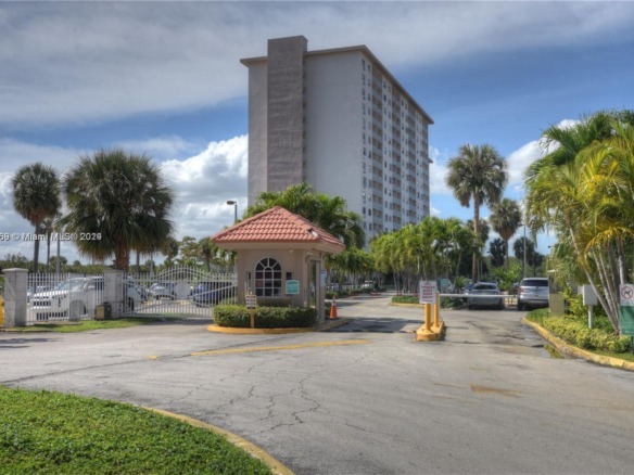 400 Kings Point Dr # 1031, Sunny Isles Beach FL 33160 — #A11678069