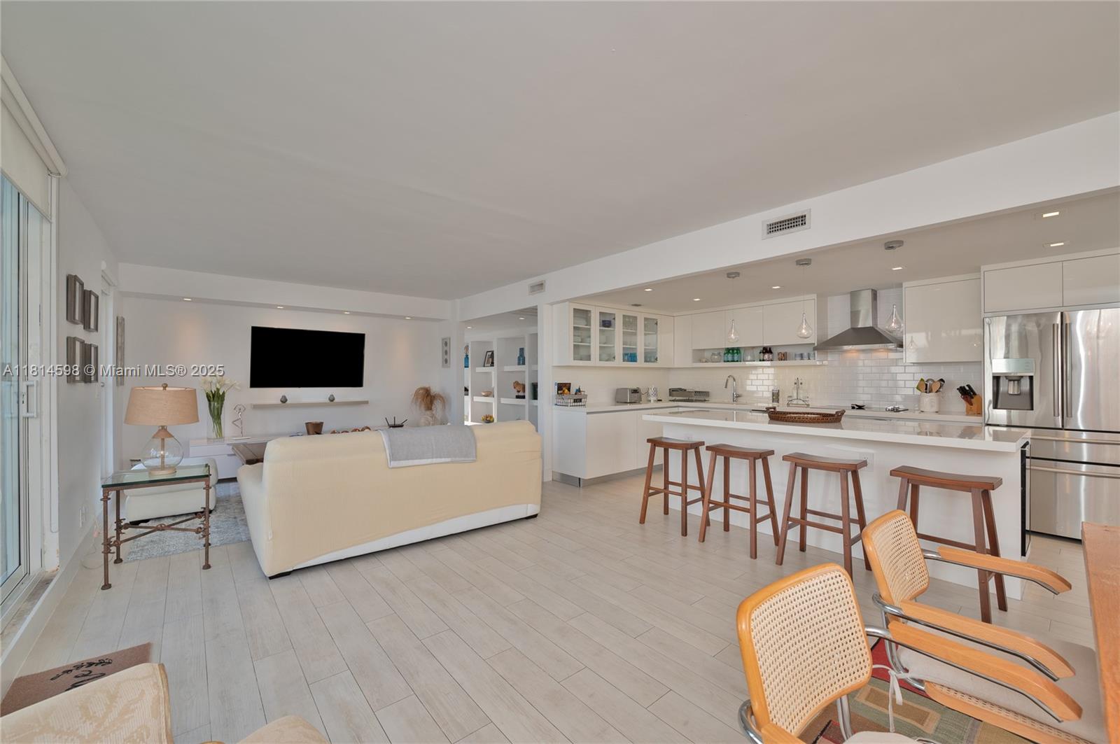 83dcefb7-208 101 Crandon Blvd # 480, Key Biscayne FL 33149 — #A11814598