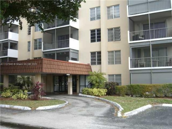 4158 Inverrary Dr # 411, Lauderhill FL 33319 — #A11107940