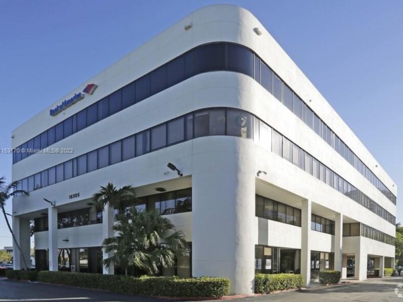 18305 Biscayne Blvd, Aventura FL 33160 — #A11153170