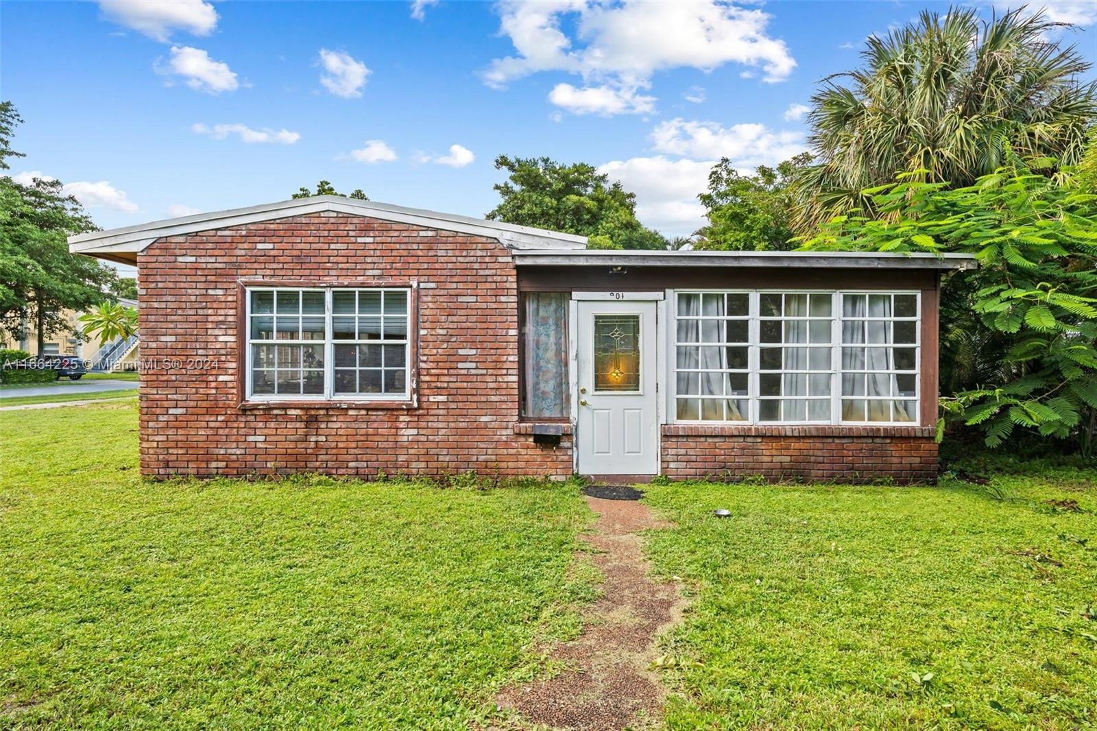 901 NE 16th Pl, Fort Lauderdale FL 33305 — #A11664225