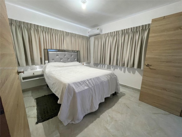 00 Palenque # 302, DR — #A11432566