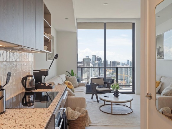 601 NE 1st Ave # 5007, Miami FL 33132 — #A11810915