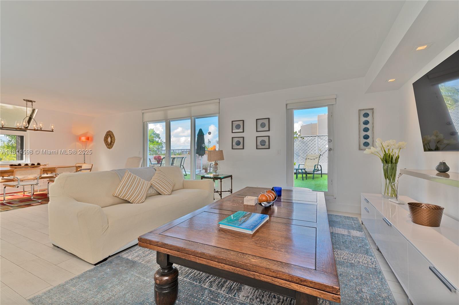 84b12bae-144 101 Crandon Blvd # 480, Key Biscayne FL 33149 — #A11814598