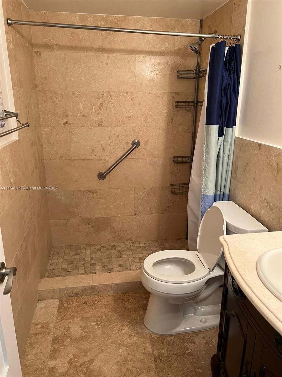 84b12bae-342 3725 S Ocean Dr # 301, Hollywood FL 33019 — #A11154516