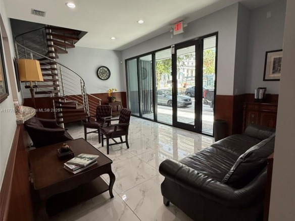 16 SW 1st Ave, Miami FL 33130 — #A11776974