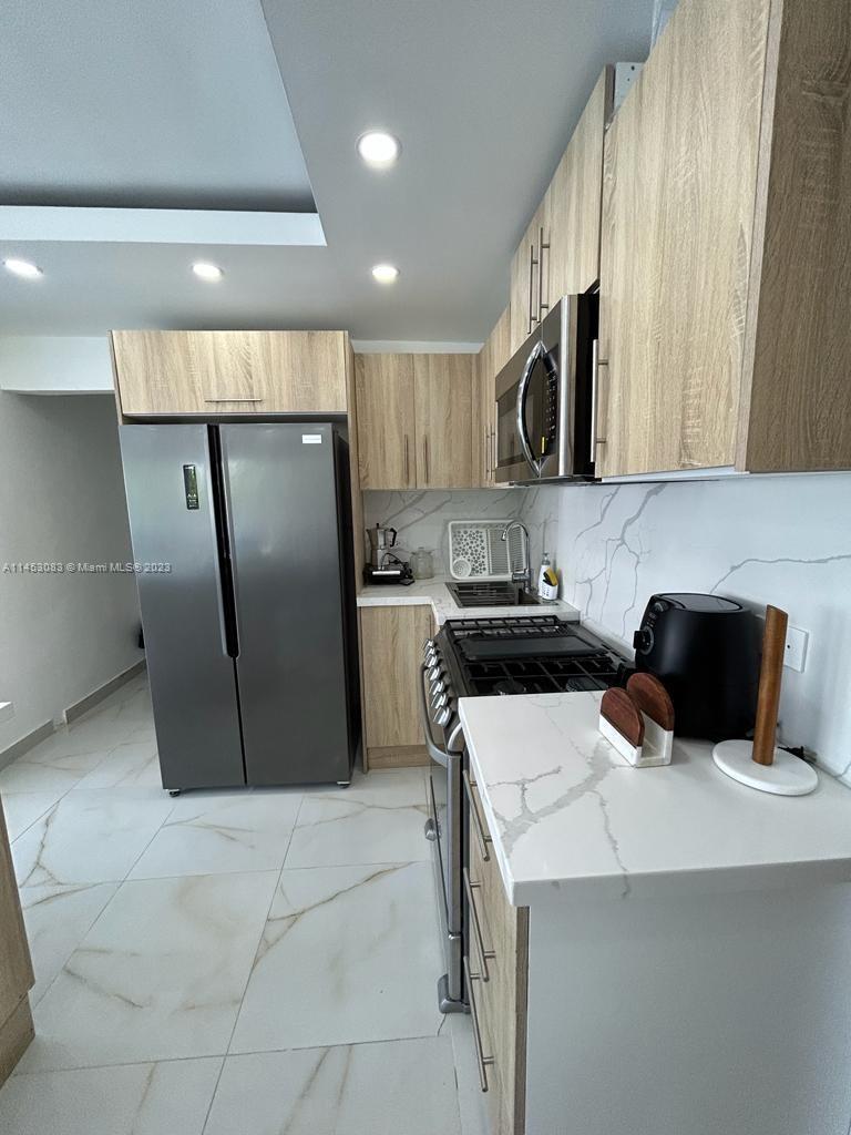 2222 Carretera Sanchez # 202, CA 91000 — #A11453083