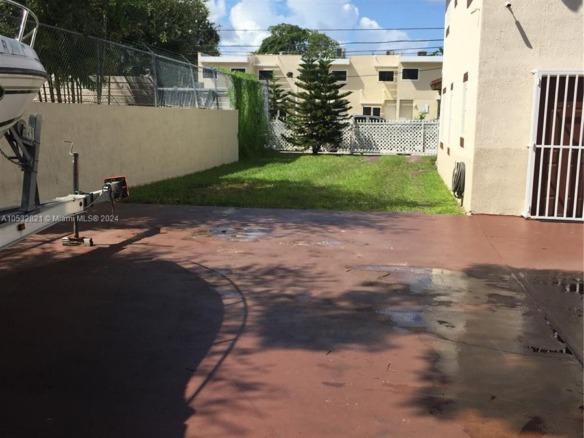 160 NW 27th St, Miami FL 33127 — #A10532821