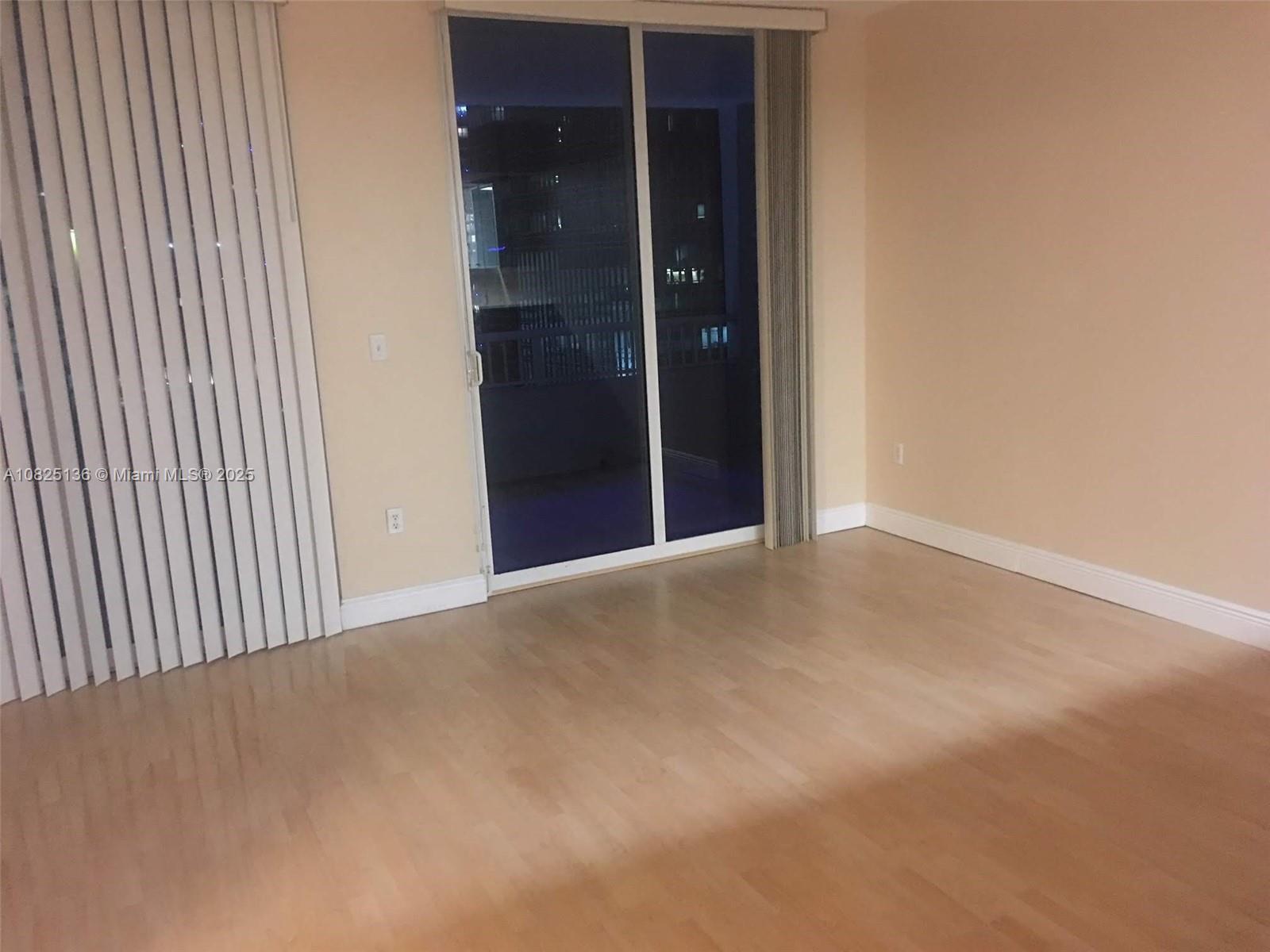 f3b61b38-253 170 SE 14th St # 1407, Miami FL 33131 — #A10825136