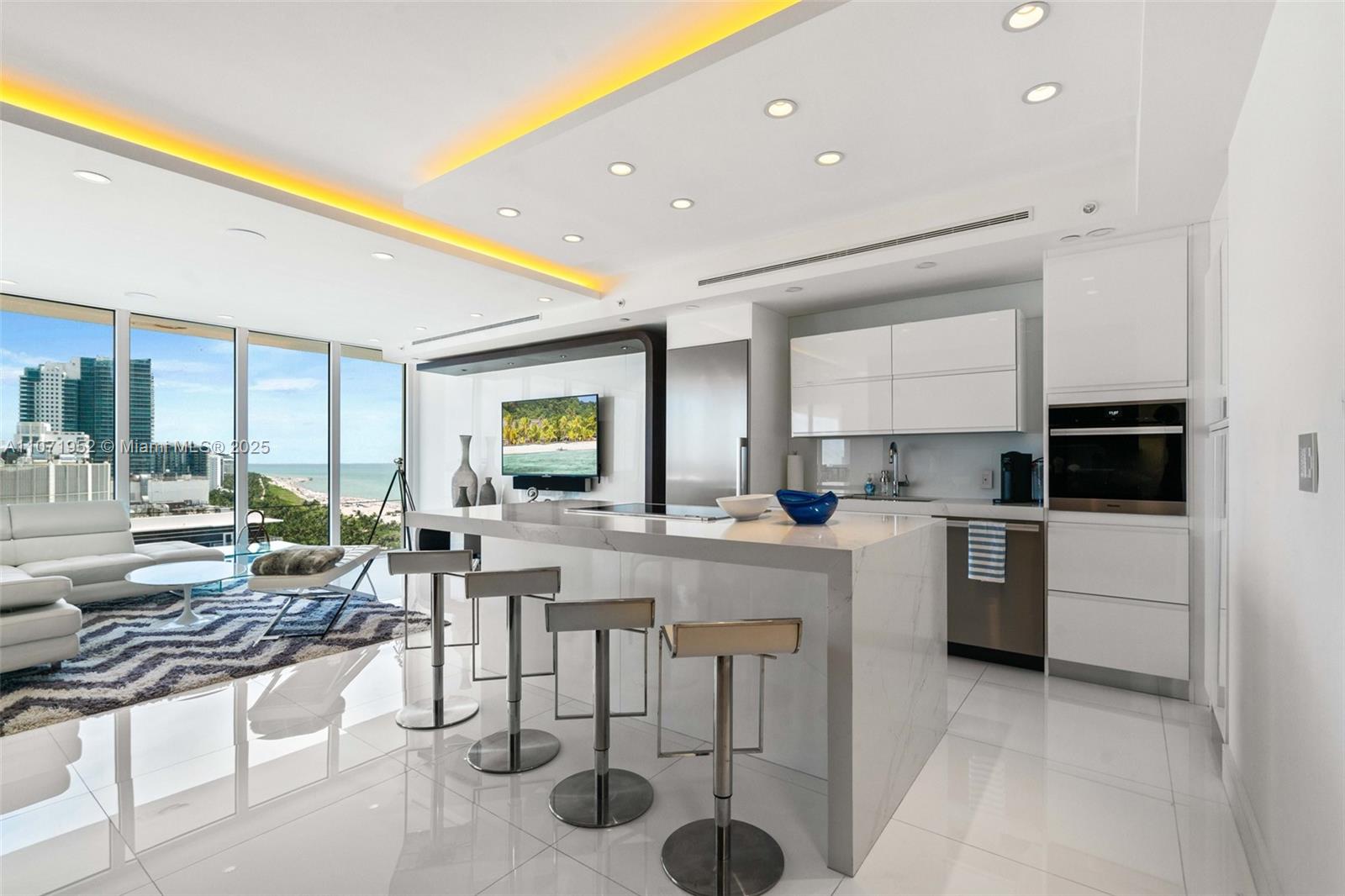 100 Lincoln Rd, Miami Beach FL 33139 — #A11071952