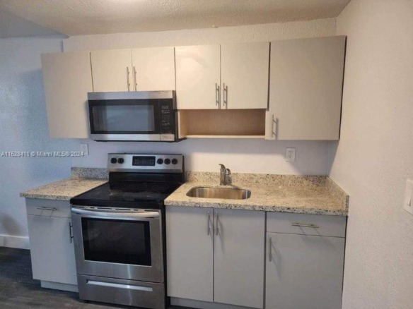421 NW 12th St, Florida City FL 33034 — #A11528411